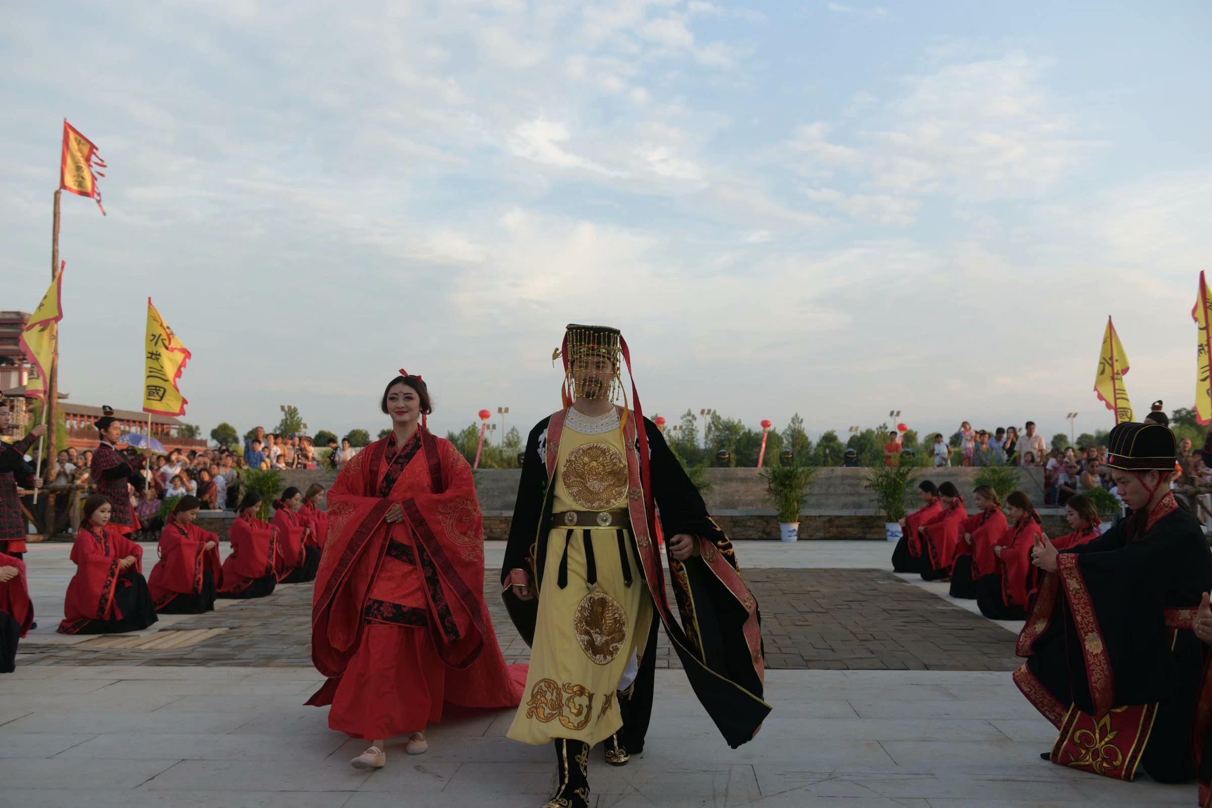 景區(qū)票務系統(tǒng)如何解決網(wǎng)紅景點二次消費收銀難題