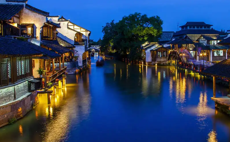 夜游經(jīng)濟(jì)發(fā)展必須抓住“三個(gè)核心”，才能匠造“精品工程”