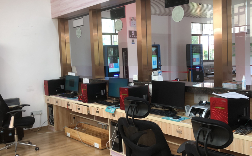 景區(qū)自助售取票機，便捷智能的門票購票解決方案