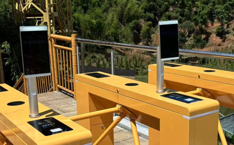 景區(qū)人臉識(shí)別系統(tǒng)，1秒內(nèi)完成信息匹配